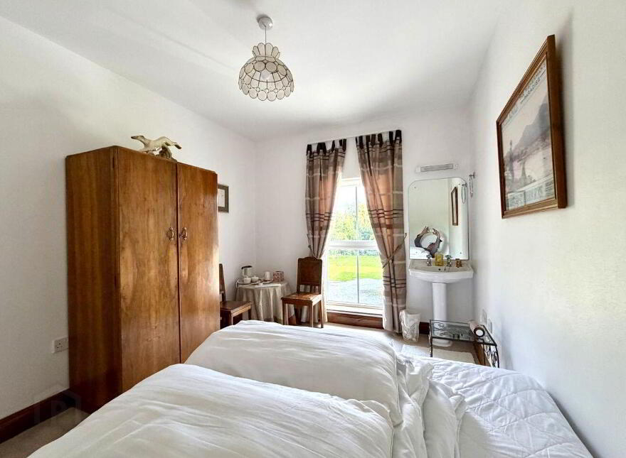 Finford House, Bunnahow, Ballinruan, H91PW8Y