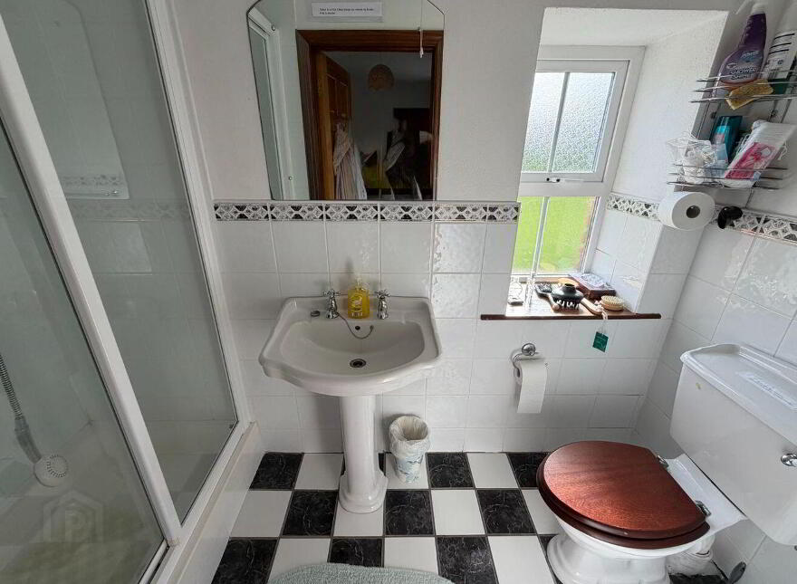 Finford House, Bunnahow, Ballinruan, H91PW8Y