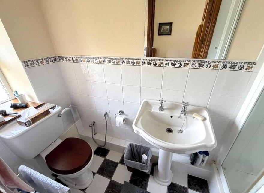 Finford House, Bunnahow, Ballinruan, H91PW8Y