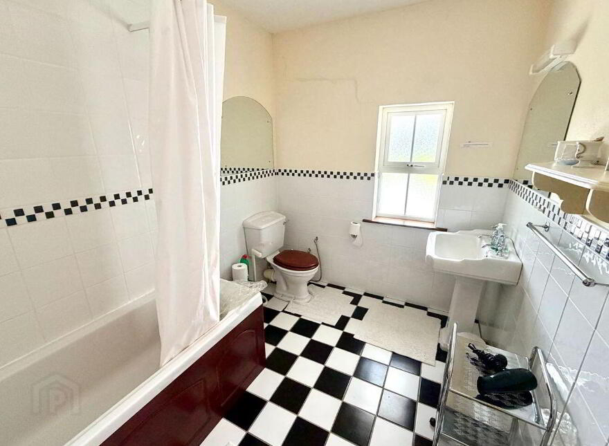 Finford House, Bunnahow, Ballinruan, H91PW8Y