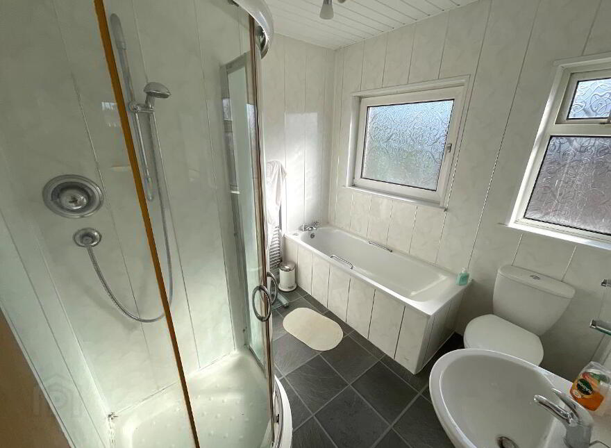 31 Westway Gardens, Belfast, BT13 3NR