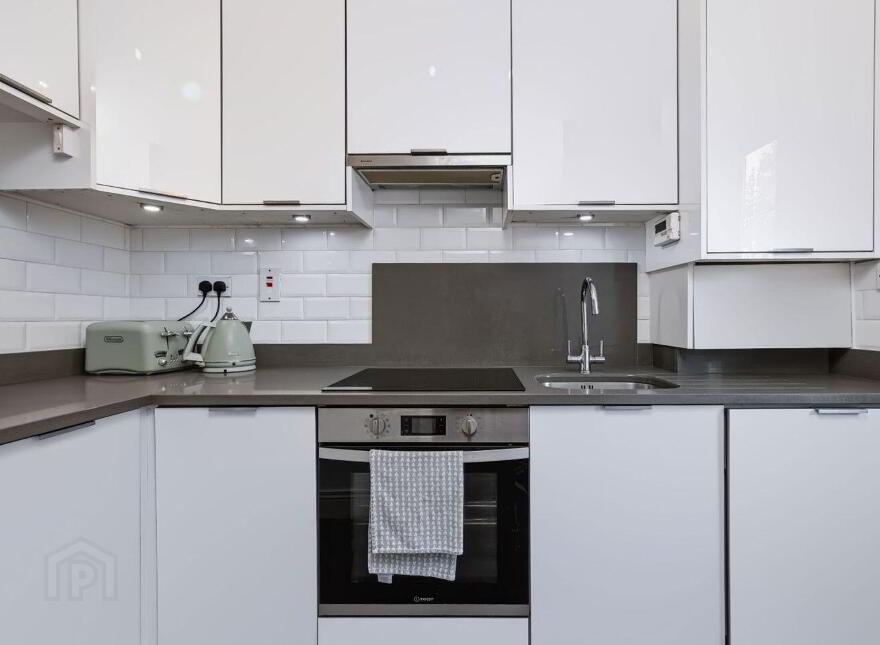 33 King's Inns Court, Phibsborough Road, Phibsborough, Phibsborough, D07W2VE