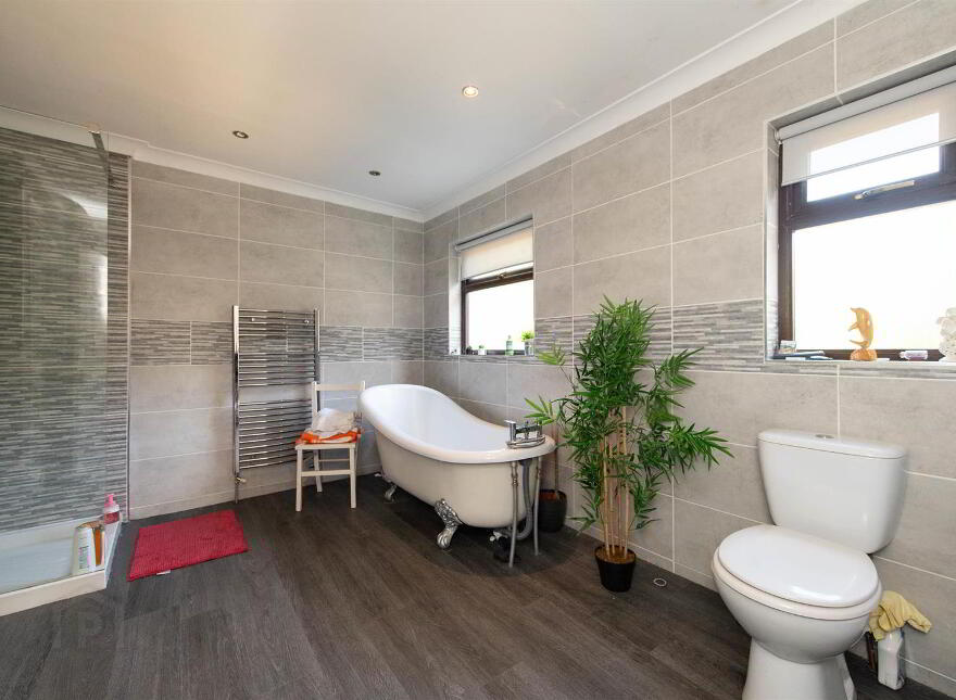 70 Crabtree Road, Ballynahinch, BT24 8RJ