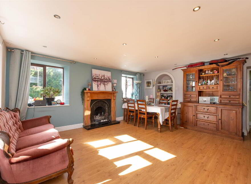 70 Crabtree Road, Ballynahinch, BT24 8RJ