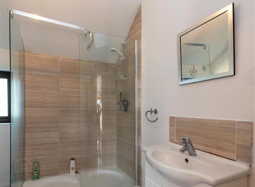 70 Crabtree Road, Ballynahinch, BT24 8RJ