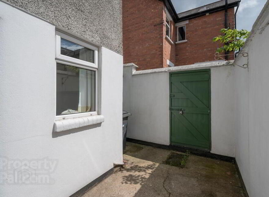 28 Baroda Street, Off The Ormeau Road, Belfast, BT7 3AA