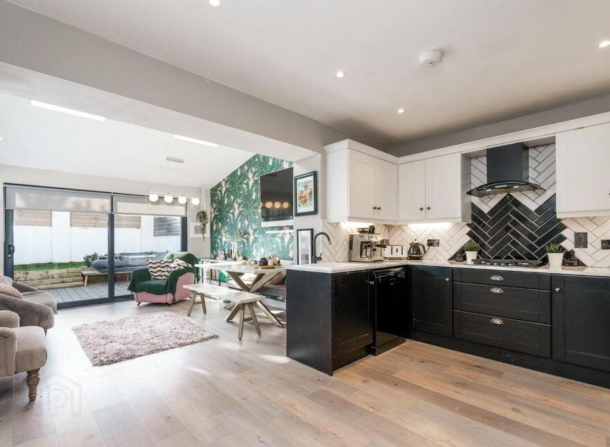 10 Llewellyn Grove, Rathfarnham, Rathfarnham, D16E628