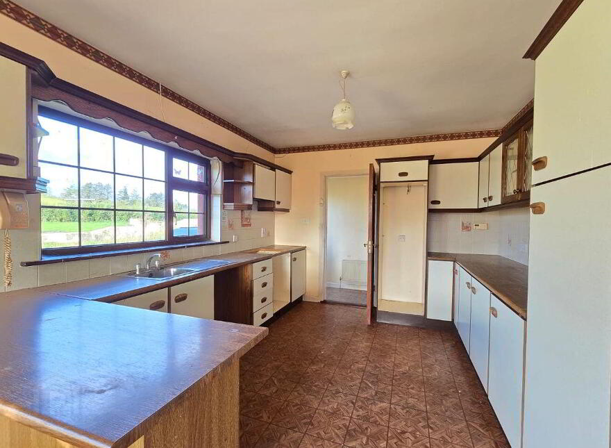 Whitehall, Castlebaldwin, F52YK33