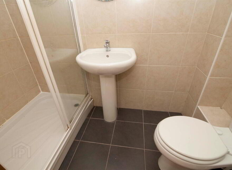 27 Eastleigh Crescent, Belfast, BT5 6HT