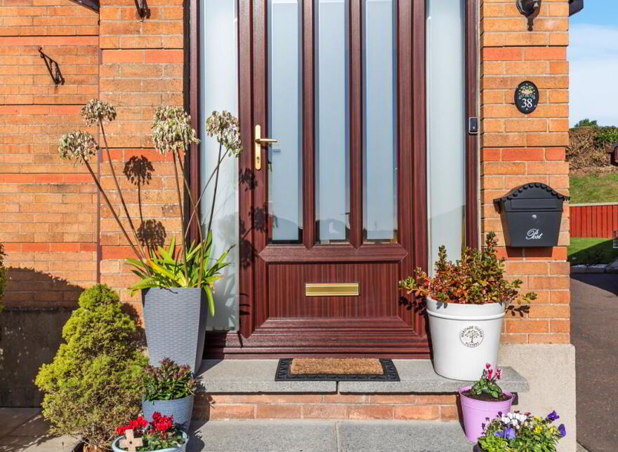 38 Grangewood Manor, Dundonald, Belfast, BT16 1GJ