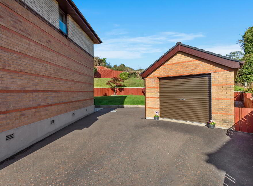 38 Grangewood Manor, Dundonald, Belfast, BT16 1GJ