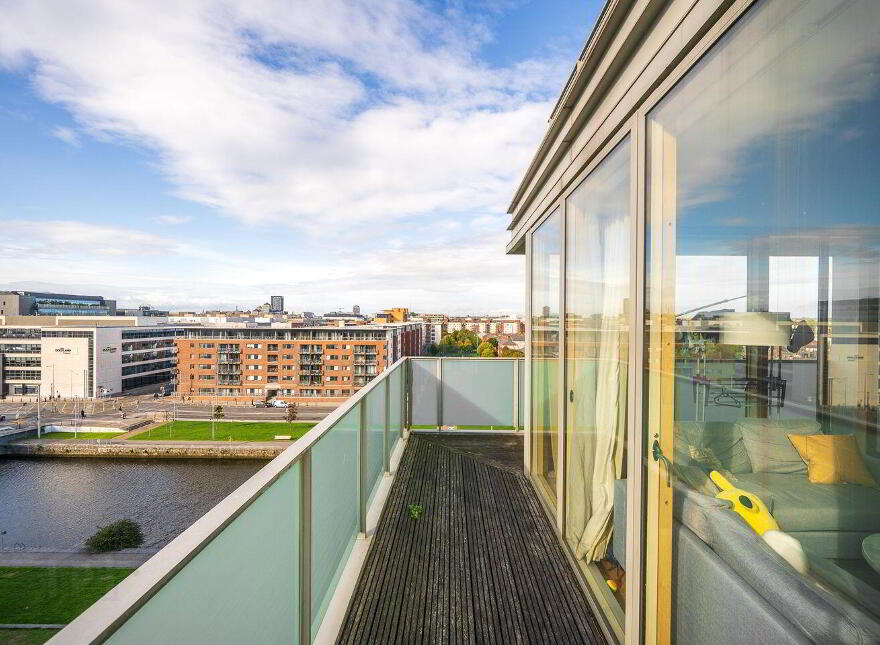Apartment 90 Hill Of Down House, Spencer Dock, Dublin 1, D01NH76