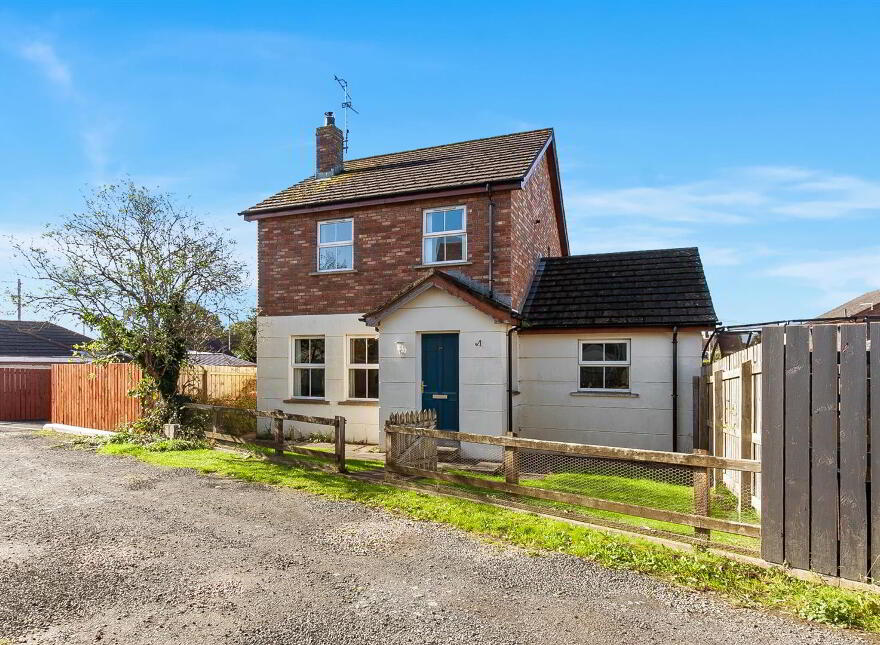 18 Cloughlands Park, Carrickfergus, BT38 7NJ