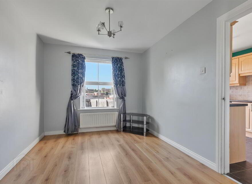 18 Cloughlands Park, Carrickfergus, BT38 7NJ