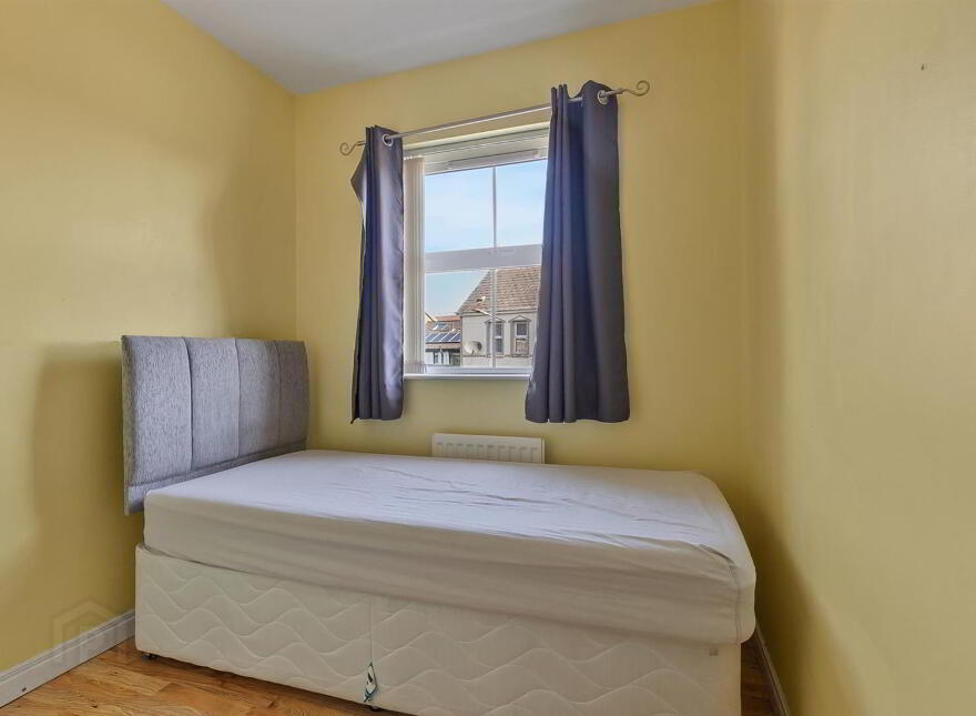 18 Cloughlands Park, Carrickfergus, BT38 7NJ