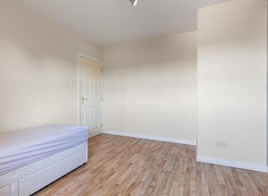 18 Cloughlands Park, Carrickfergus, BT38 7NJ
