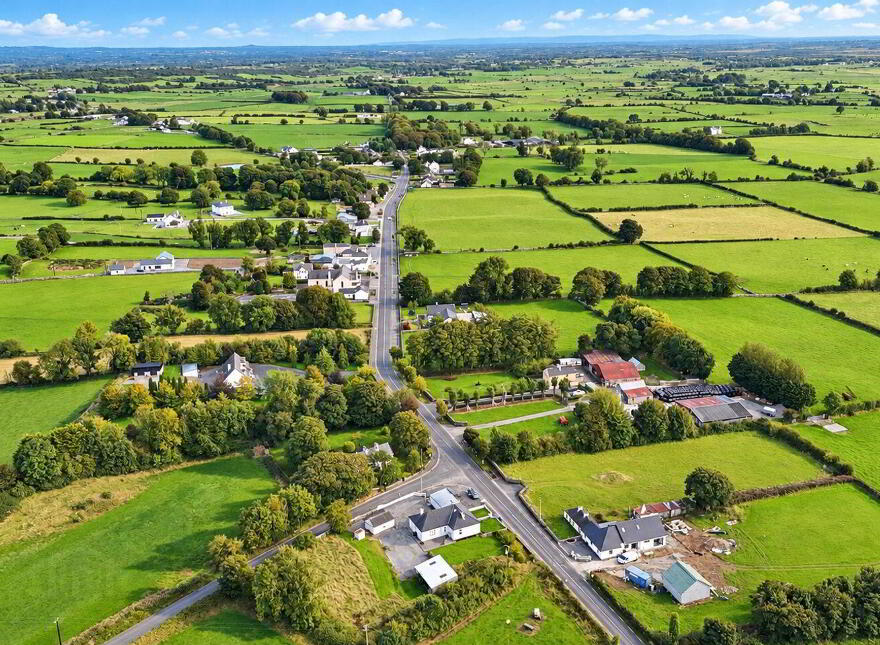 Curraghboy Village, Curraghboy, Lismoyle, N37N289