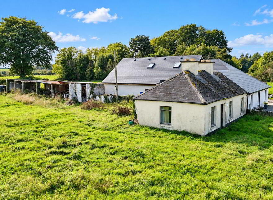 Curraghboy Village, Curraghboy, Lismoyle, N37N289
