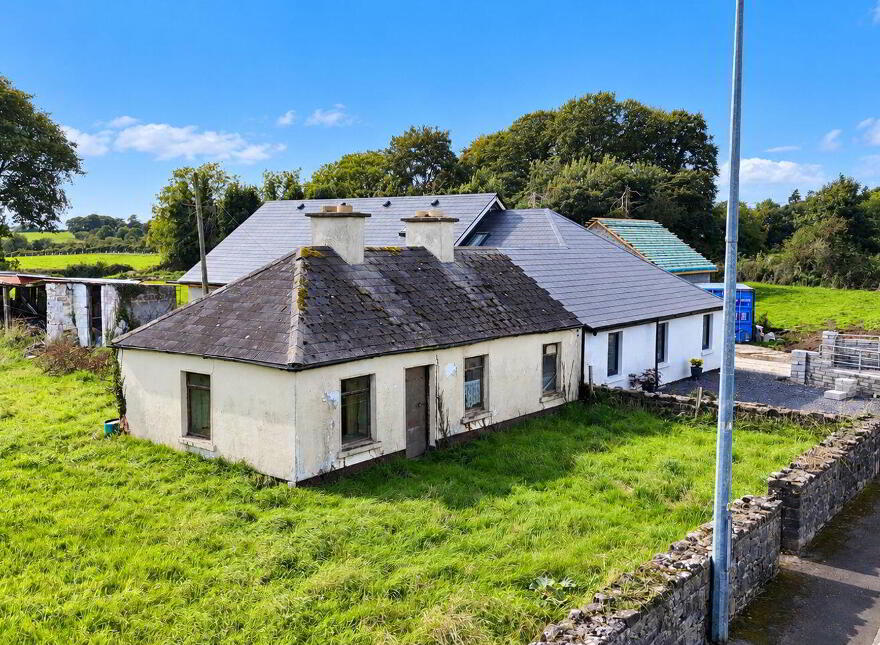 Curraghboy Village, Curraghboy, Lismoyle, N37N289