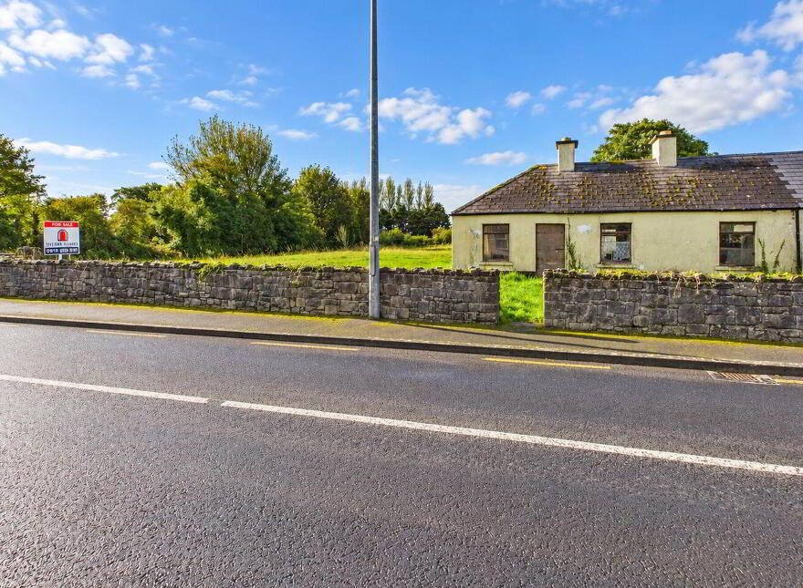 Curraghboy Village, Curraghboy, Lismoyle, N37N289