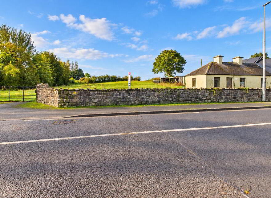 Curraghboy Village, Curraghboy, Lismoyle, N37N289