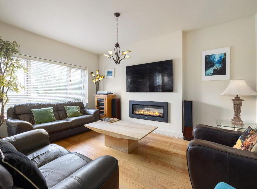 40 Woodbank, Shankill, Shankill, D18H026