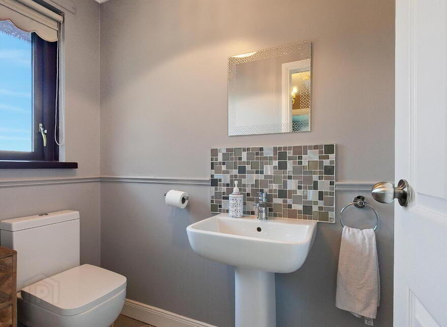 10 Hillside View, Newtownabbey, BT36 6DE