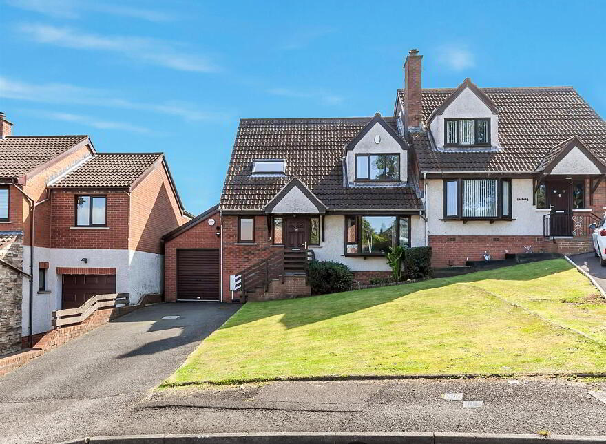 10 Hillside View, Newtownabbey, BT36 6DE