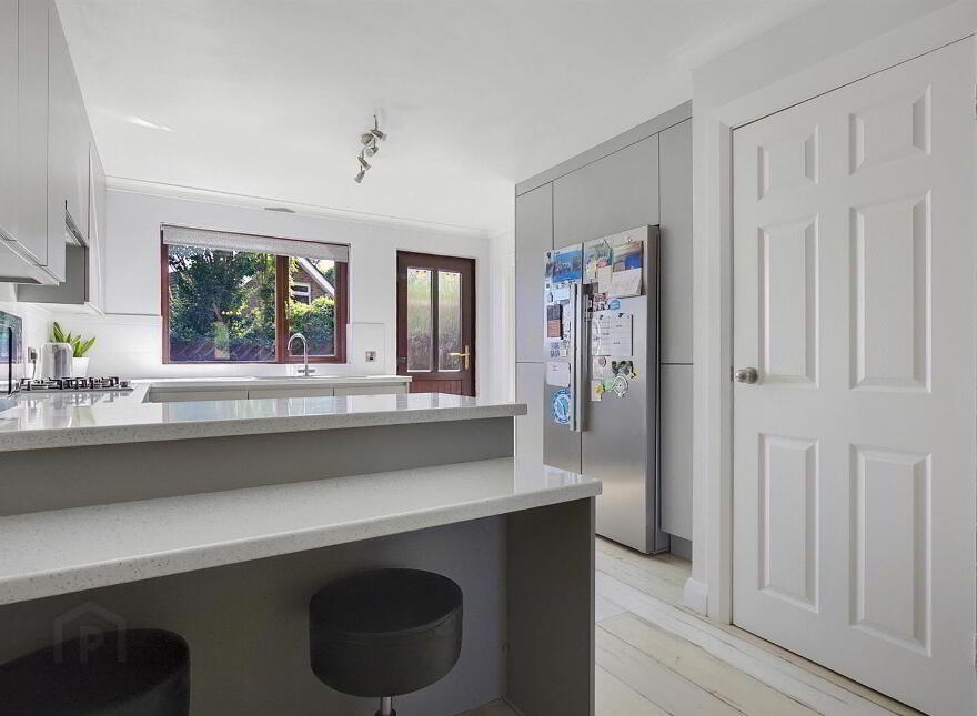 10 Hillside View, Newtownabbey, BT36 6DE