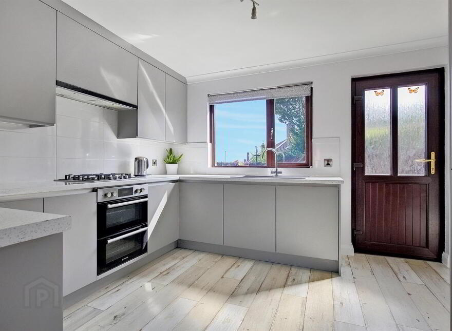 10 Hillside View, Newtownabbey, BT36 6DE