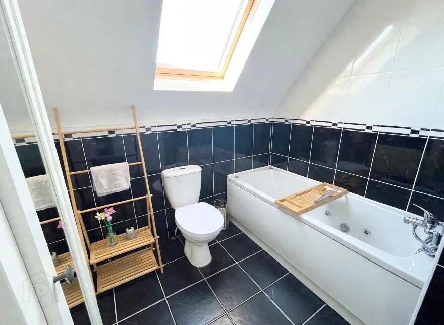 22 The Acres, Dromahair, F91K6K8