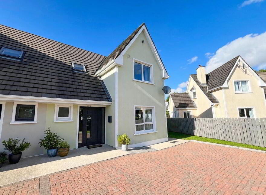 22 The Acres, Dromahair, F91K6K8
