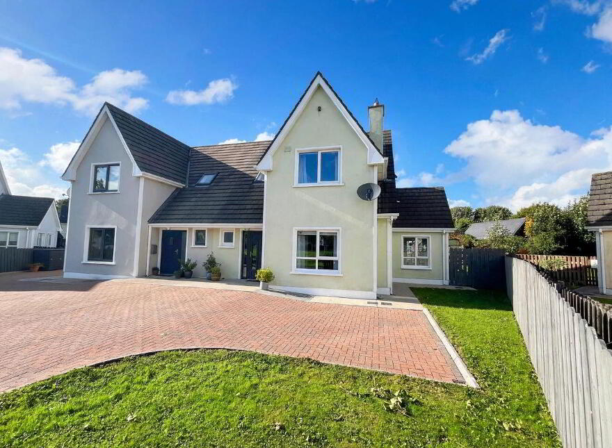 22 The Acres, Dromahair, F91K6K8