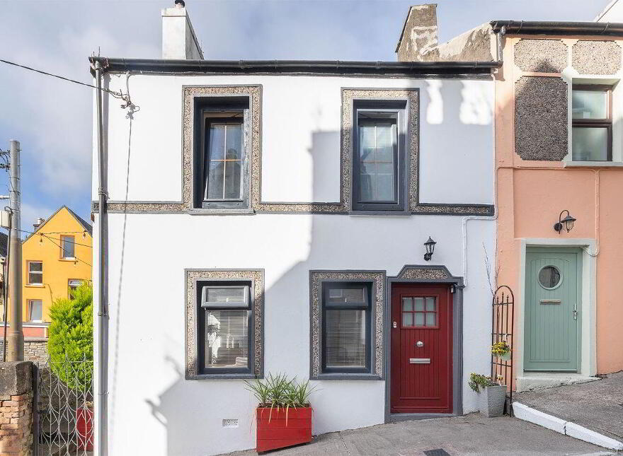 12 Lower Midleton Street, Cobh, P24XR83