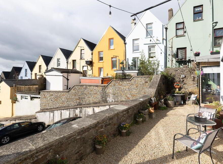 12 Lower Midleton Street, Cobh, P24XR83