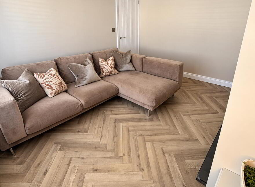 30 Palmer Avenue, Lisburn, BT28 3QB