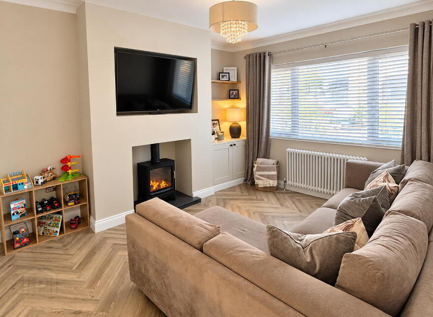 30 Palmer Avenue, Lisburn, BT28 3QB
