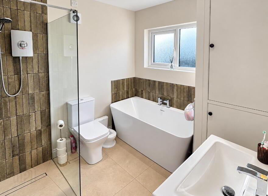30 Palmer Avenue, Lisburn, BT28 3QB