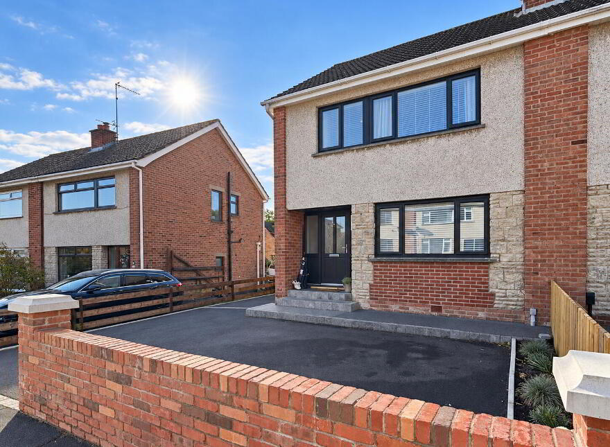 30 Palmer Avenue, Lisburn, BT28 3QB