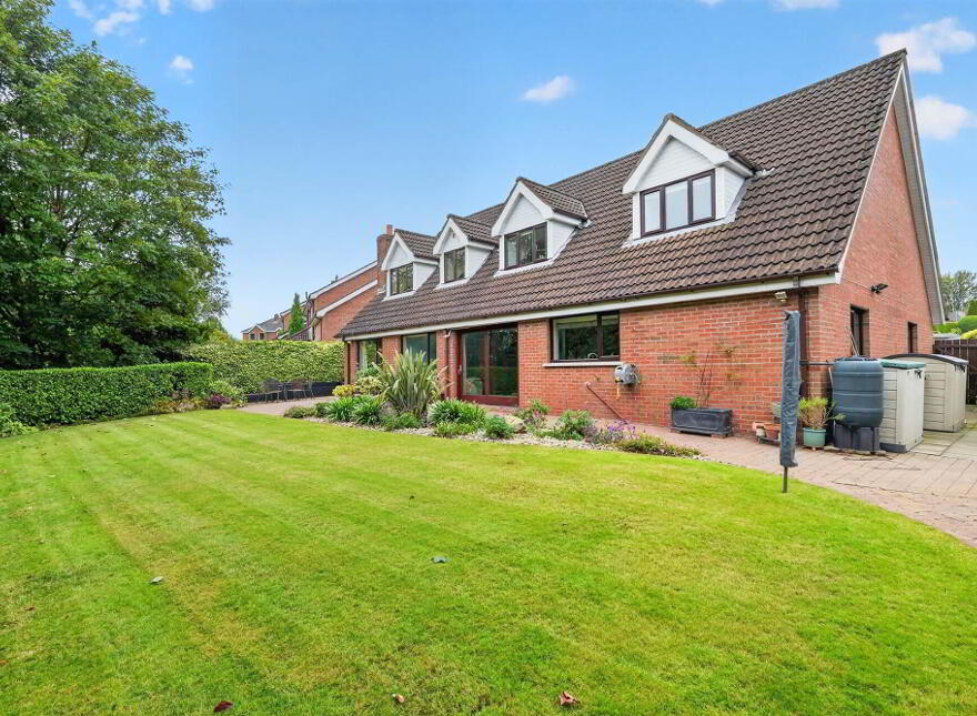 13 Gowan Heights, Dunmurry, Belfast, BT17 9LZ