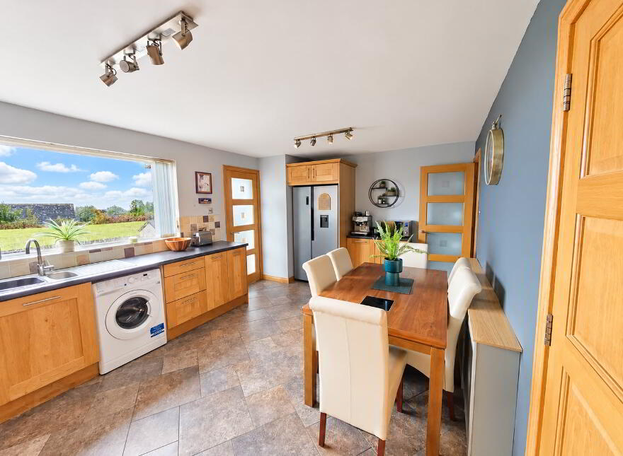 24 Dunluskin Crescent, Carrickfergus, BT38 7SB