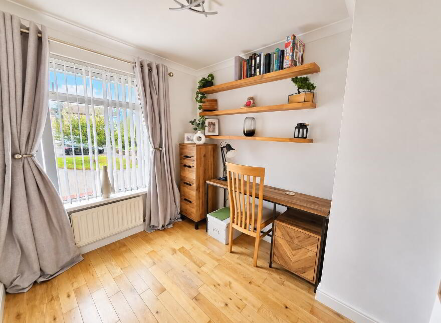 24 Dunluskin Crescent, Carrickfergus, BT38 7SB