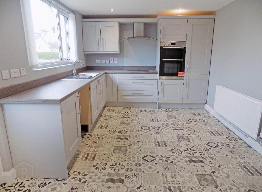 32 Glenwood Park, Dunmurry, Belfast, BT17 9DT