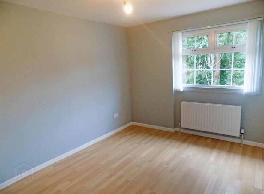 32 Glenwood Park, Dunmurry, Belfast, BT17 9DT