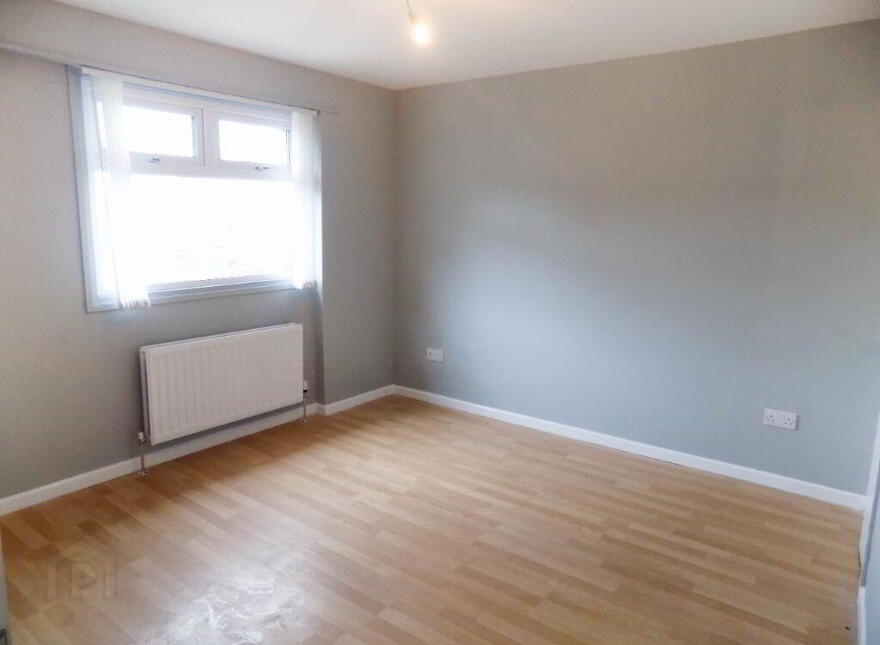 32 Glenwood Park, Dunmurry, Belfast, BT17 9DT
