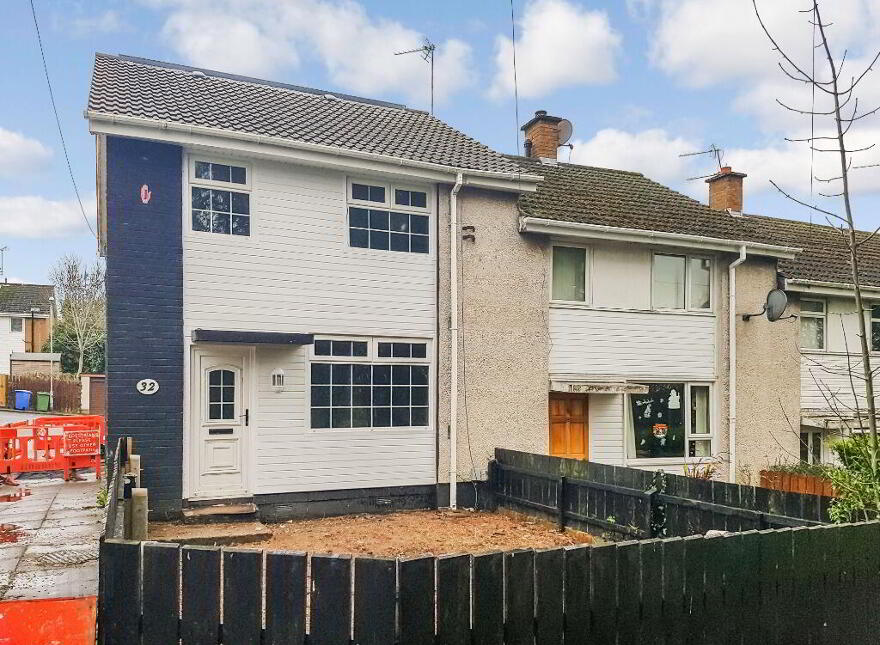 32 Glenwood Park, Dunmurry, Belfast, BT17 9DT