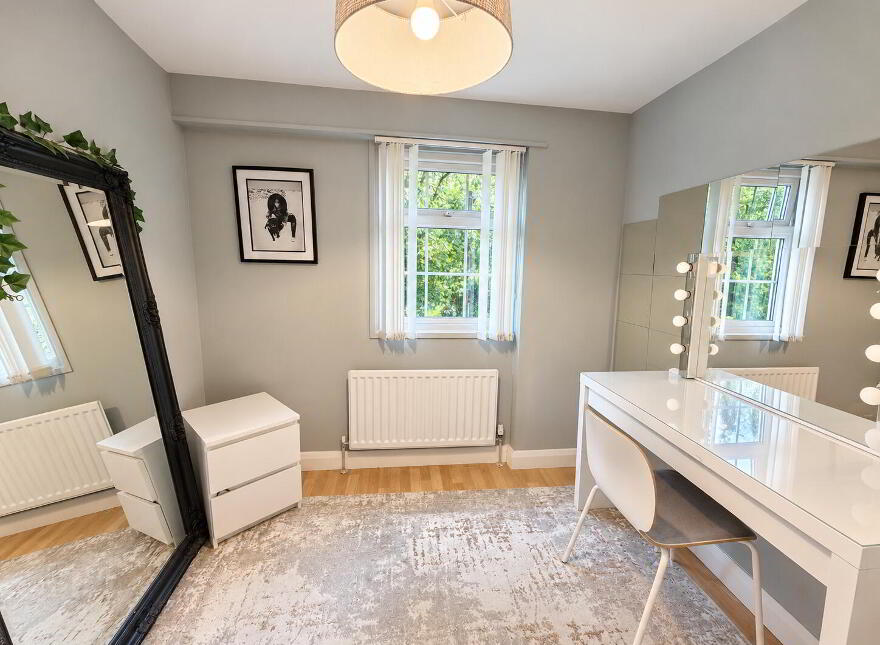 32 Glenwood Park, Dunmurry, Belfast, BT17 9DT