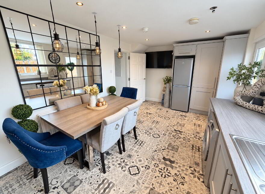 32 Glenwood Park, Dunmurry, Belfast, BT17 9DT