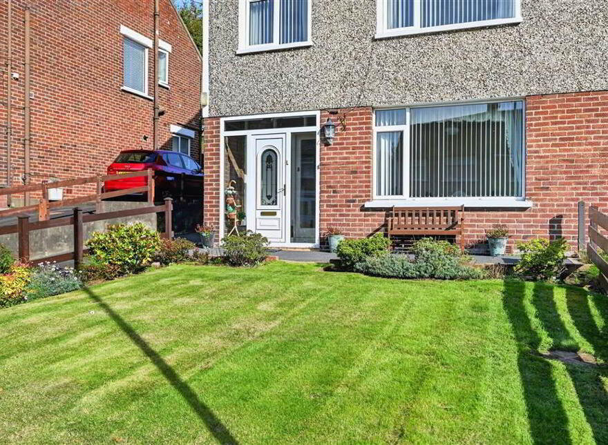 36 Hillside Drive, Stranmillis, Belfast, BT9 5EJ