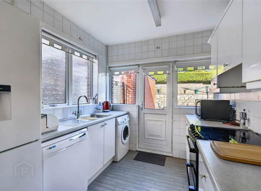 36 Hillside Drive, Stranmillis, Belfast, BT9 5EJ